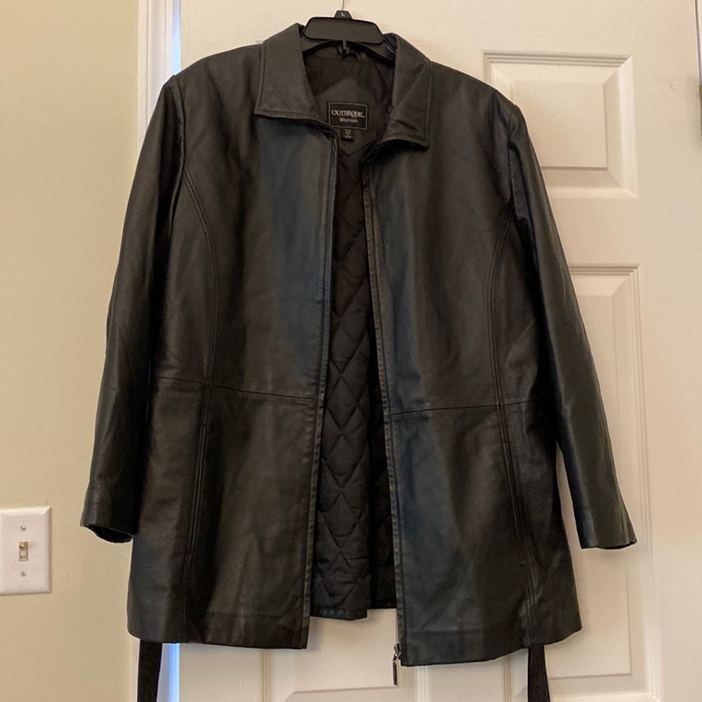 Womens black jacket 1x(16W/18W)